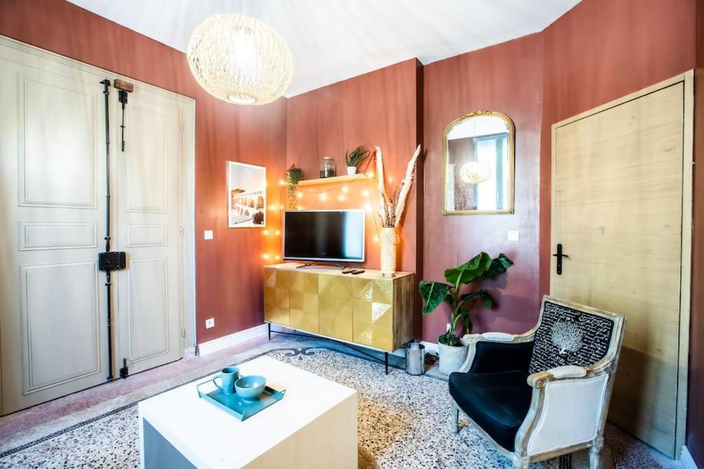 La Suite 2 Pieces Lit Queen Size Entree Privee Nîmes Dış mekan fotoğraf